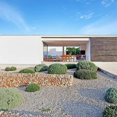 Tamarells Villa *
